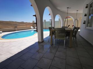 Red F30 Kırmızı,Modern Tasarımlı Villa - 1