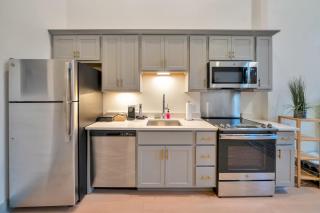 Bright and Modern Studio in Louisville # 306 - Louisville - 9