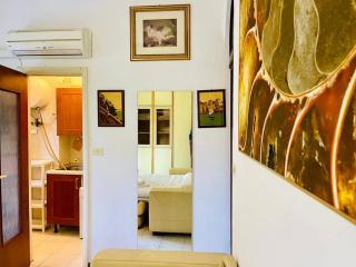 Cozy Studio 3 Minute Walk to Sea and Center - Rapallo - 8