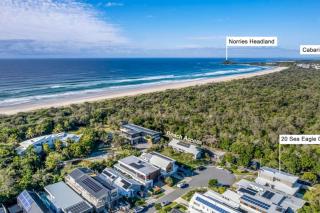 Gone Coastal Family Getaway with Pool in Casuarina - Casuarina - 2