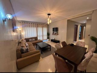 Elegant 2-Bedroom Apartment in Vibrant Maarif - Casablanca - 7