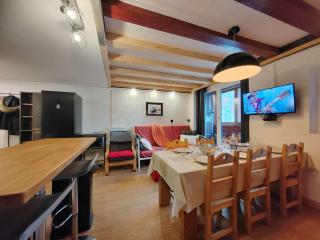 Duplex cosy 6 pers, 39m², 3 chambres, balcon, accès direct aux pistes, centre Val Thorens - FR-1-545-46 - 8