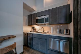 Cove Creek Lodge 208 Accessible Double Queen Room ADA - 1