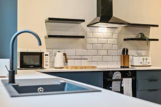 Manchester Cosy & Modern home Central Manchester near CoOp Live, City Centre & Etihad - perfect for leisure & contractor guests - free parking! - Manchester - 6