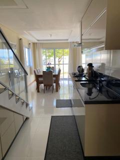 Linda casa ampla beira do mar em Gov Celso Ramos - 6