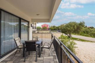 Apartments Max - Banjol - 5