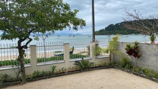 Linda casa ampla beira do mar em Gov Celso Ramos - 9