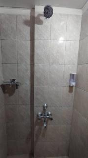 Complete flat with bed room, living and kitchen - Bangalore - 5
