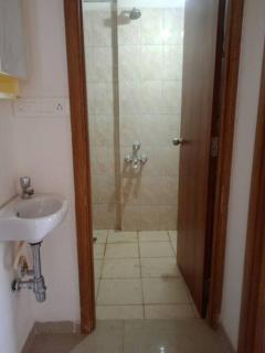 Complete flat with bed room, living and kitchen - Bangalore - 3