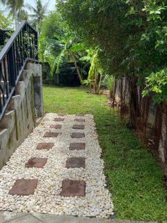 Peaceful garden Luna House - - 5