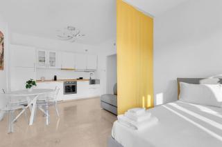 Yellow Flat Central - Milan - 8