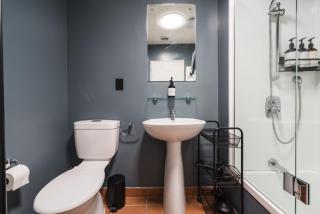 Spacious Home Near CBD SPA Pool Parking 3BR - 1