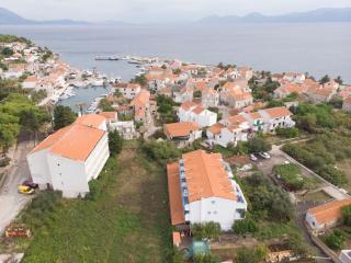 Apartments Jadranka - Sućuraj (San Giorgio) - 0