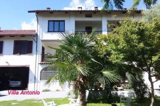Alloggio grazioso con vista giardino e parcheggio - Biella - 0