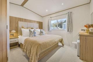 Seaview Holiday Let - Vale Holiday Park at Cardiff Airport - Barry - 1
