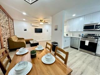 1BR and 1BA Apartment in Prime Location in Montrose Houston - Houston - 4
