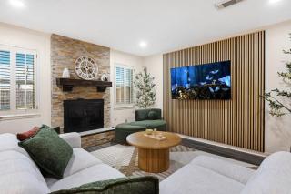 Relaxing Japandi Stay with Pool and Firepit - Stafford - 9