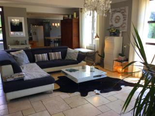modern house with pool, near baux de provence and golfs in mouries 8 sleeps - Mouriès - 8