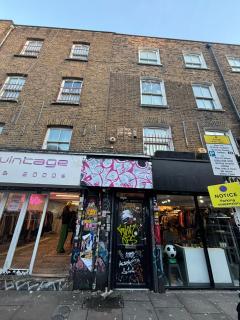 Brick Lane Lavish Suits - Londra - 8