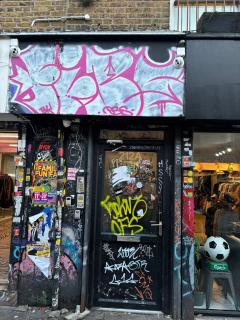 Brick Lane Lavish Suits - Londra - 9