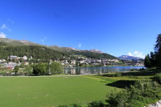 Skyline House Ferienapartments - St. Moritz - 4