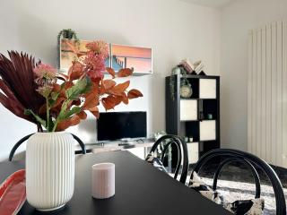 RED HOUSE - BEAUTIFUL APARTMENT - METRO m1 - Milan - 5