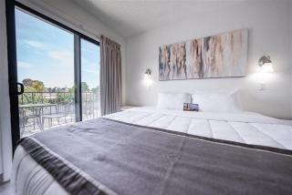 113-Fully Furnished 1BR Suite-Prime Location - Scottsdale - 3