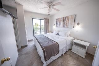 145 Fully Furnished 1BR Suite-Pet Friendly - Scottsdale - 3