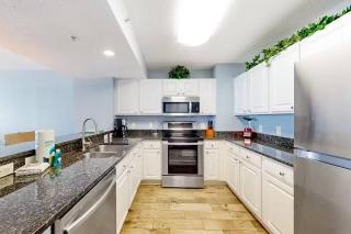 Stunning Oceanfront Spacious Condo on GA 20th - Myrtle Beach - 4