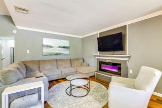 Game Room & Grill: Family Home in Corpus Christi! - 0