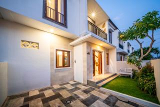 Promo!! New Rosa Villa Muding, Luxury and cozy 3Bedrooms Villa in Heart of Kerobokan with Special Office Room - Kerobokan - 6