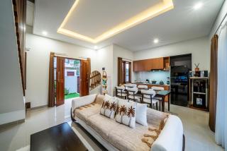 Promo!! New Rosa Villa Muding, Luxury and cozy 3Bedrooms Villa in Heart of Kerobokan with Special Office Room - Kerobokan - 4