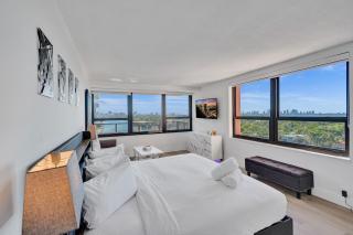 Luxury Ocean View Condo with Beach Service 1521 - Miami Beach - 8