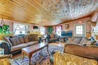 Lanesville Home with Pool Table, Bar and Deck! - Lanesville - 6