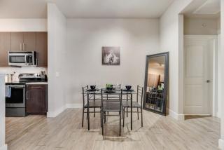 Nice 2BR I Pool I Gym I Free Parking I Workspace - Dallas - 8
