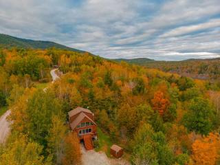 35 Hideaway - Mtn Views, Hot Tub, Game Room, Dogs Ok, 12 Mins to Sunday River - 5