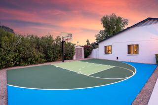 Desert Air 5 Br Sports Court Pool Arcade Hot Tub - 2