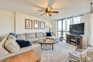 Airy Destin Condo with Pool - Walk to Private Beach! - Destin - 6