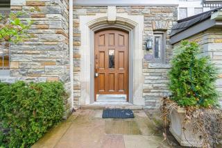 Charming 5-Bedroom Forest Hill Home - Toronto - 1