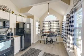 Wichita Townhome with Patio 9 Mi to Downtown! - 4