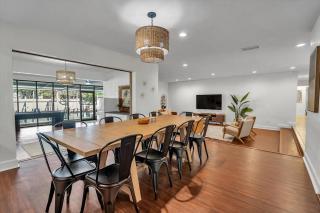 Golden Retreat: Expansive 6BR Home w Heated POOL ~ - Seminole - 6