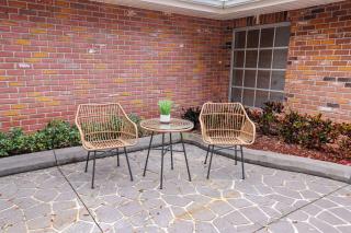 Golden Retreat: Expansive 6BR Home w Heated POOL ~ - Seminole - 2