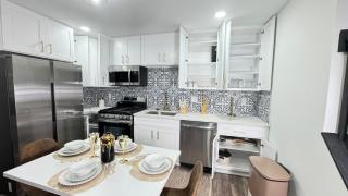 DC Edge stunning three-bedroom House - Capitol Heights - 2
