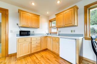 Romantic Vineyard Getaway in Oakland Mtn Views! - 4