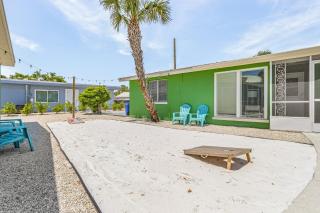 Spacious 4BR Duplex: Pool, Beach Access & BBQ Area - Fort Myers Beach - 5