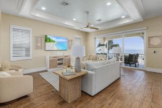 Gulf-Front 10BR Estate: Private Pools, Spas, Views - Fort Myers Beach - 0