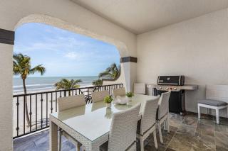 Gulf-Front 10BR Estate: Private Pools, Spas, Views - Fort Myers Beach - 8