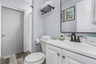 Heated Pool Oasis: Beach Access & Pet-Friendly - Fort Myers Beach - 2