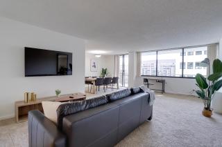 2BR Apartment Near to Airport and Metro! - Arlington - 0