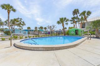 Stylish Villa w/ Pool, Beach Access & Pet-Friendly - Fort Myers Beach - 7